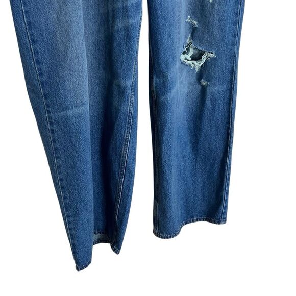 Universal Thread NWOT Mid Rise 90s Button Fly Distressed Baggy Jeans Blue Sz 18 - Picture 3 of 9